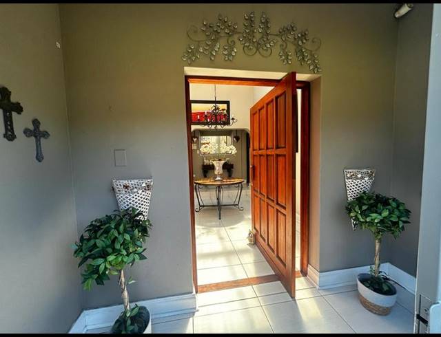 3 BEDROOM HOUSE FOR SALE IN MEYERVILLE